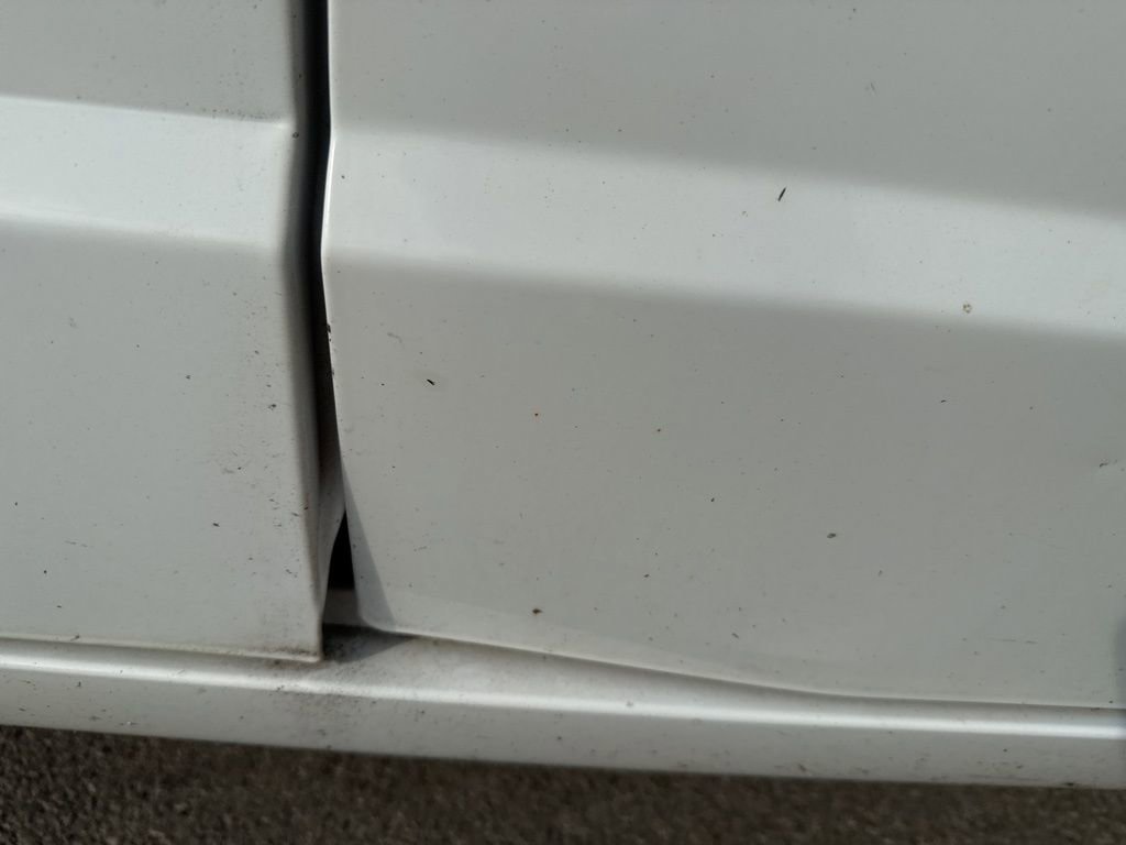 Used 2016 Chrysler Town & Country Touring image 12