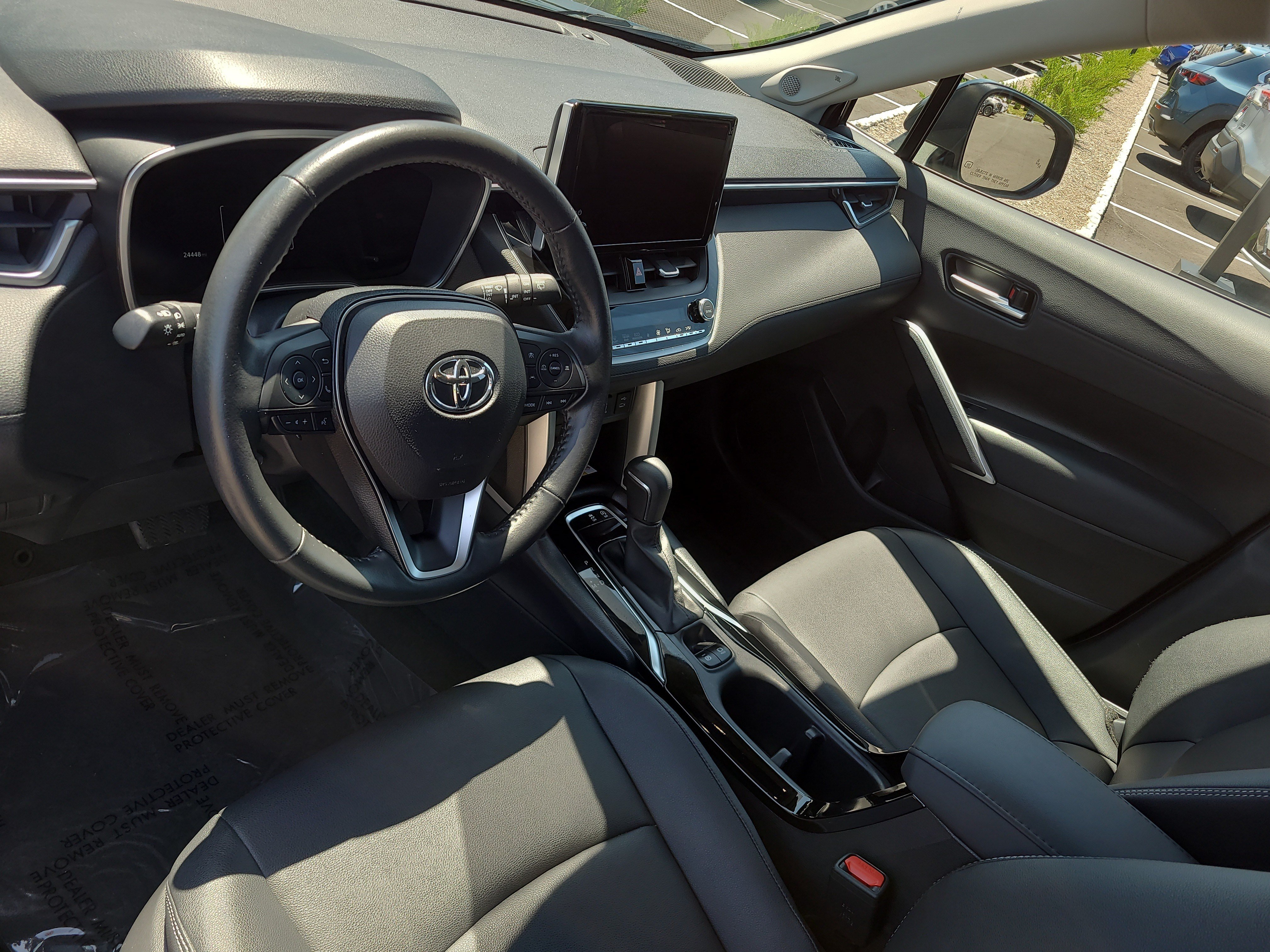 Used 2023 Toyota Corolla Cross XLE w/ Convenience Package AWD/4WD image 15
