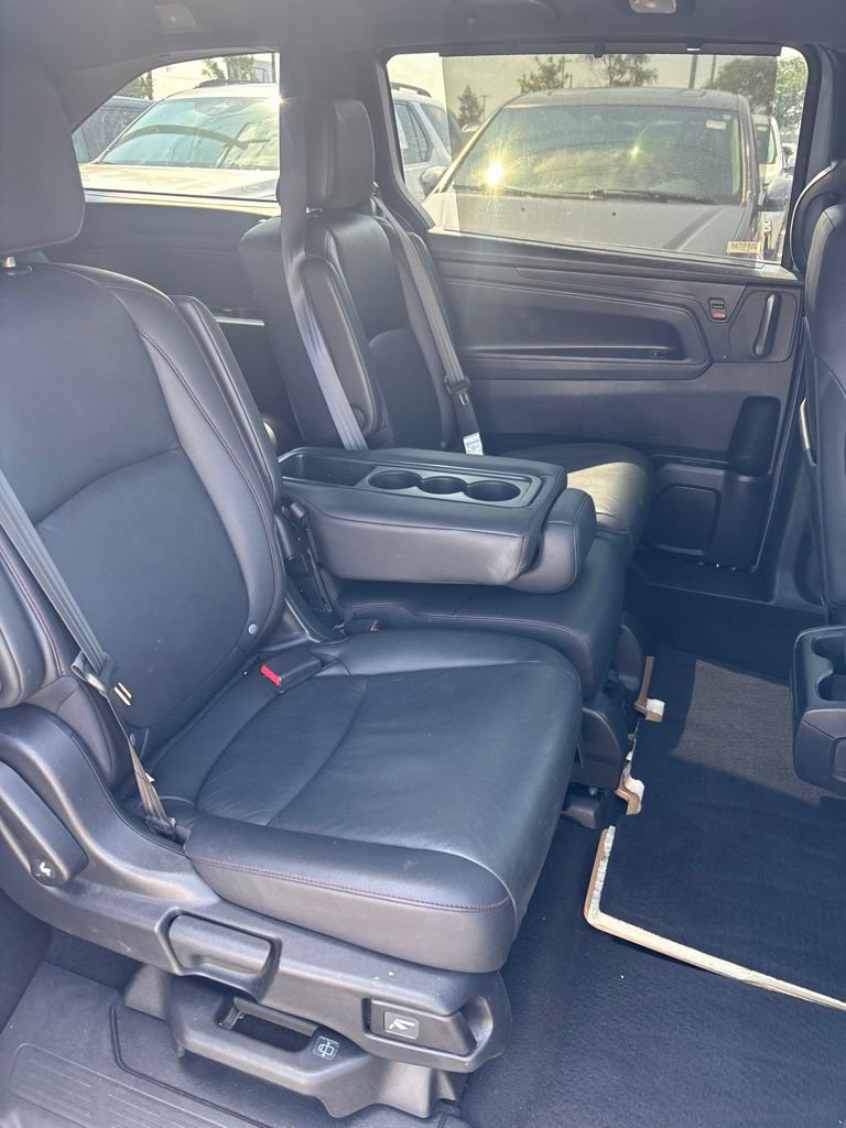 Used 2025 Honda Odyssey Sport-L image 13