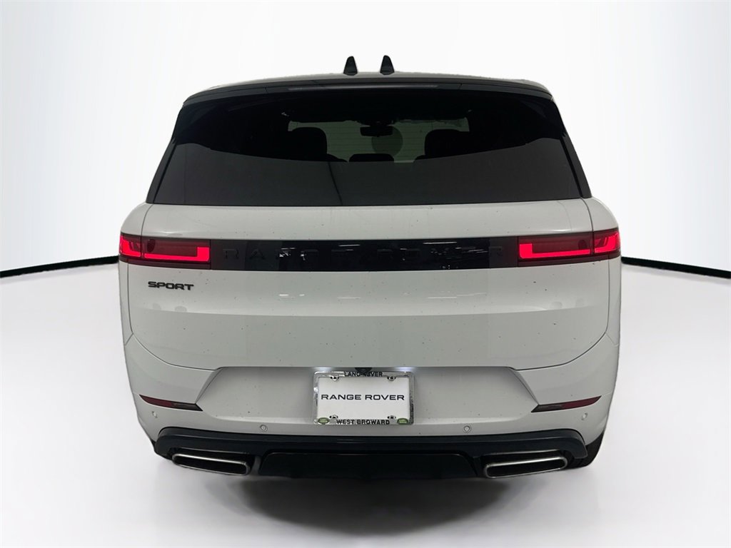 New 2026 Land Rover Range Rover Sport Dynamic SE image 6