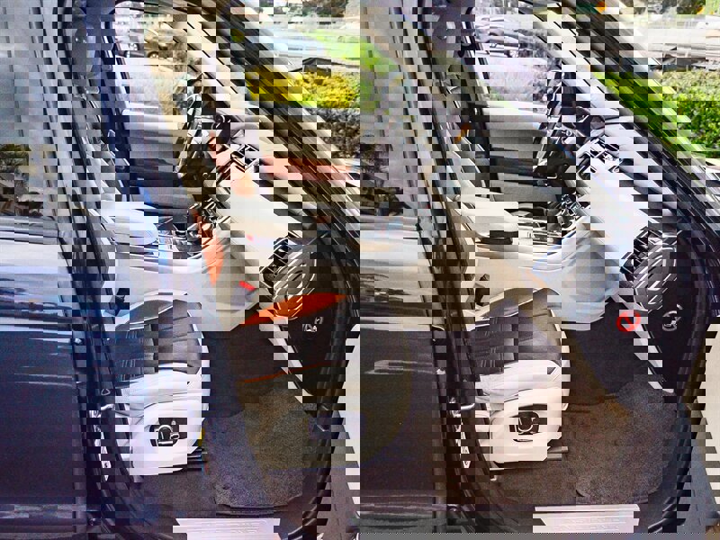 Used 2016 Land Rover Range Rover Sport Autobiography image 18