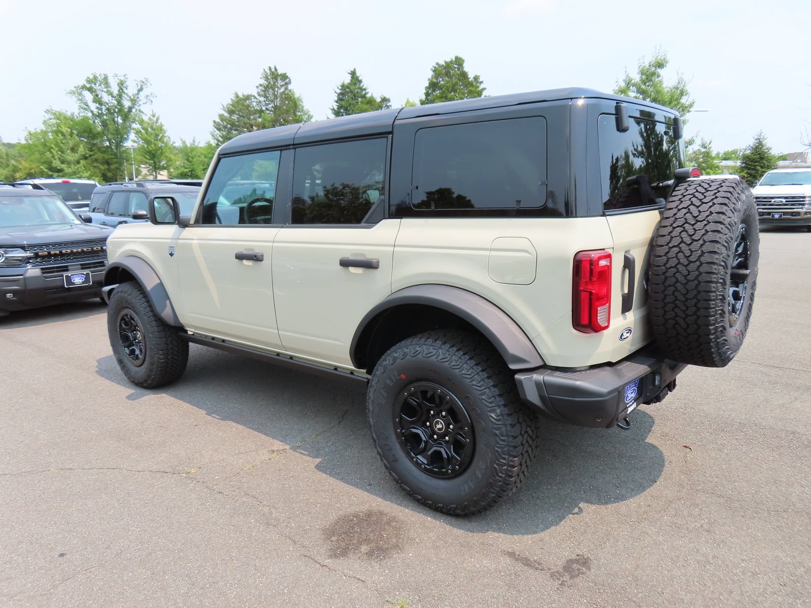 New 2026 Ford Bronco Big Bend w/ Black Diamond Package AWD/4WD image 6