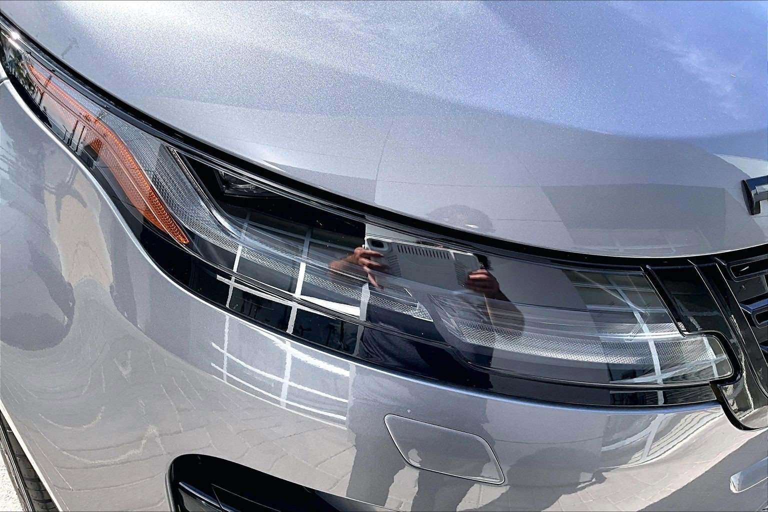 Used 2025 Land Rover Range Rover Evoque Dynamic SE image 28