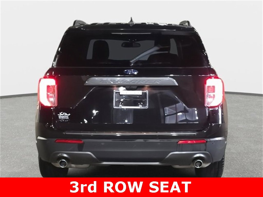 Used 2021 Ford Explorer XLT w/ Equipment Group 202A image 8
