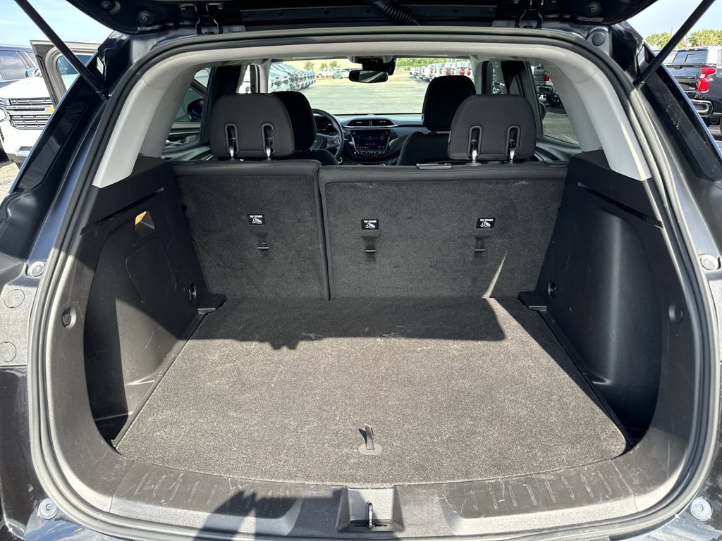 Certified 2021 Chevrolet TrailBlazer LT w/ Convenience Package FWD image 32