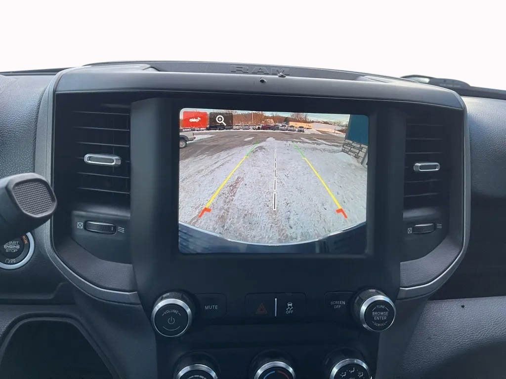 Used 2024 RAM 3500 Tradesman w/ Chrome Appearance Group image 32