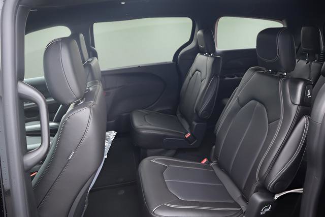 New 2026 Chrysler Voyager LX image 23