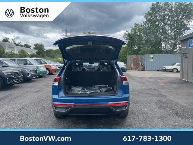 New 2025 Volkswagen Atlas Cross Sport SE image 11