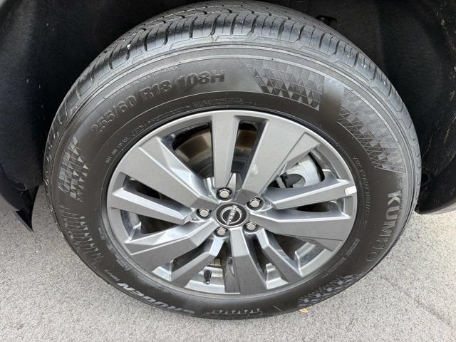 Used 2026 Nissan Pathfinder SV FWD image 31