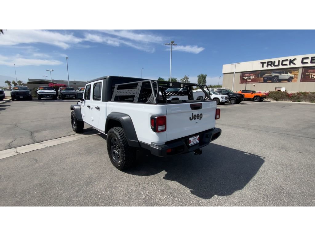 Used 2024 Jeep Gladiator Sport image 6