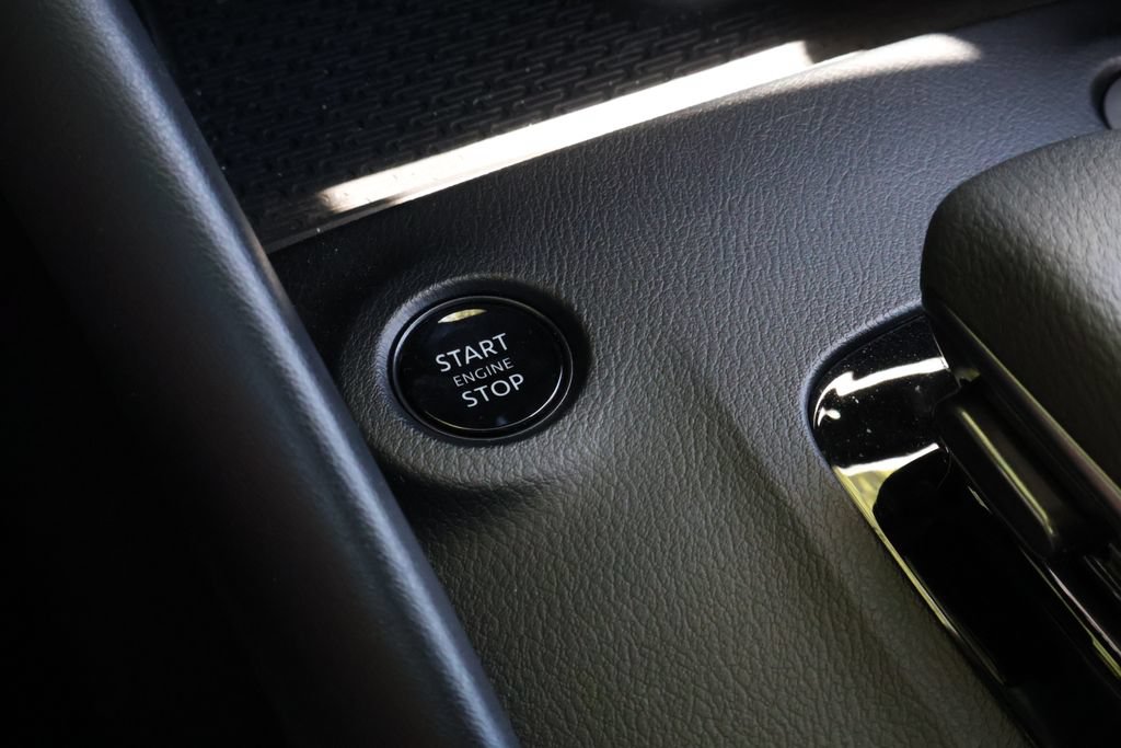 Used 2023 Nissan Z w/ Floor Mat Package (L93) RWD image 24
