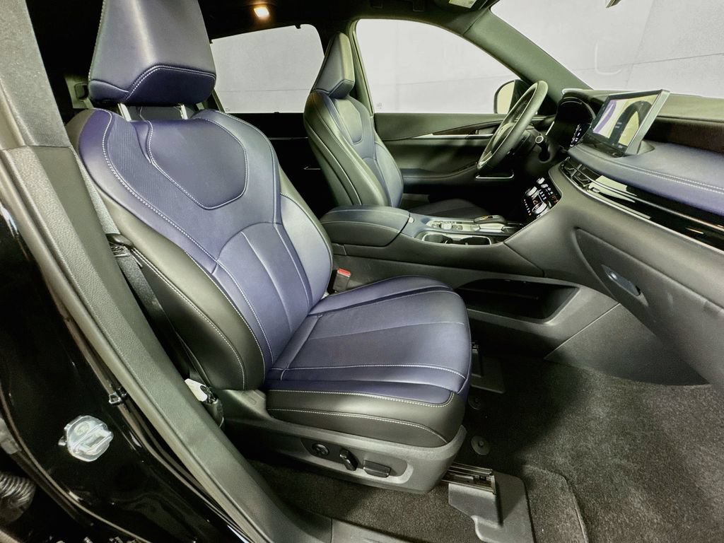 Certified 2026 INFINITI QX60 Sport w/ Dark Cargo Package AWD/4WD image 40