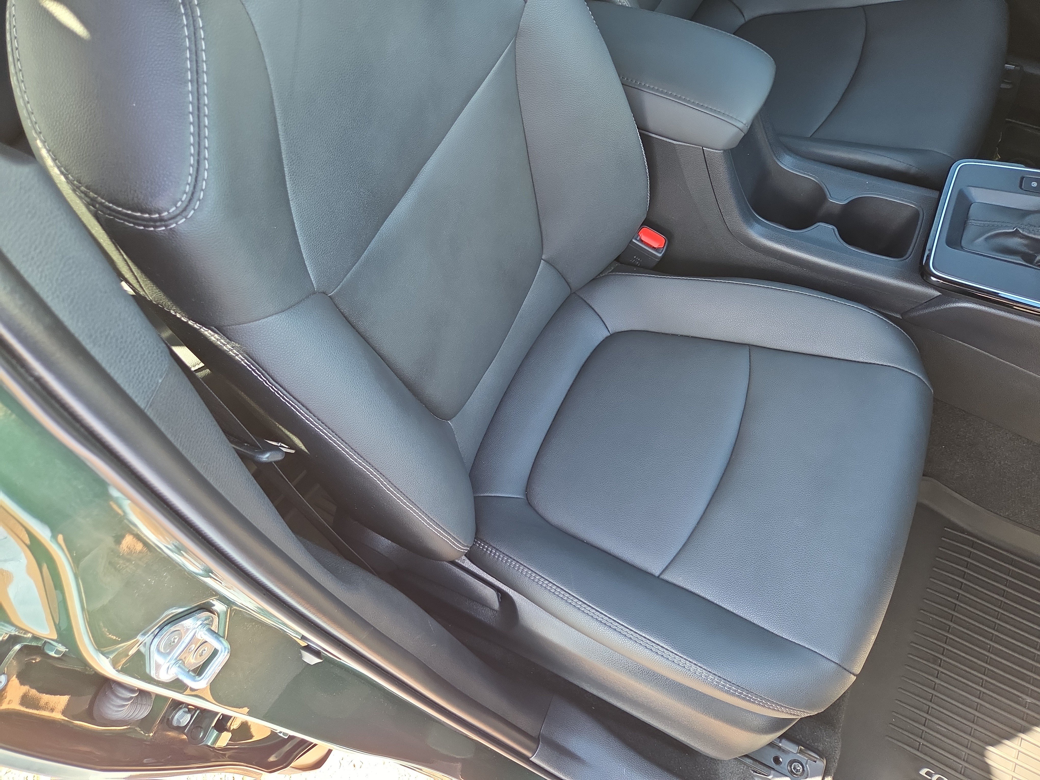 Certified 2026 Toyota Corolla Cross XLE w/ Convenience Package AWD/4WD image 16