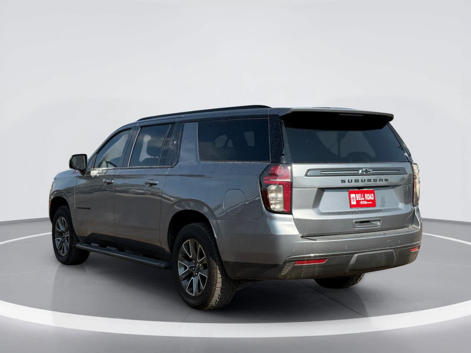 Used 2022 Chevrolet Suburban Z71 w/ Z71 Off-Road Package AWD/4WD image 6