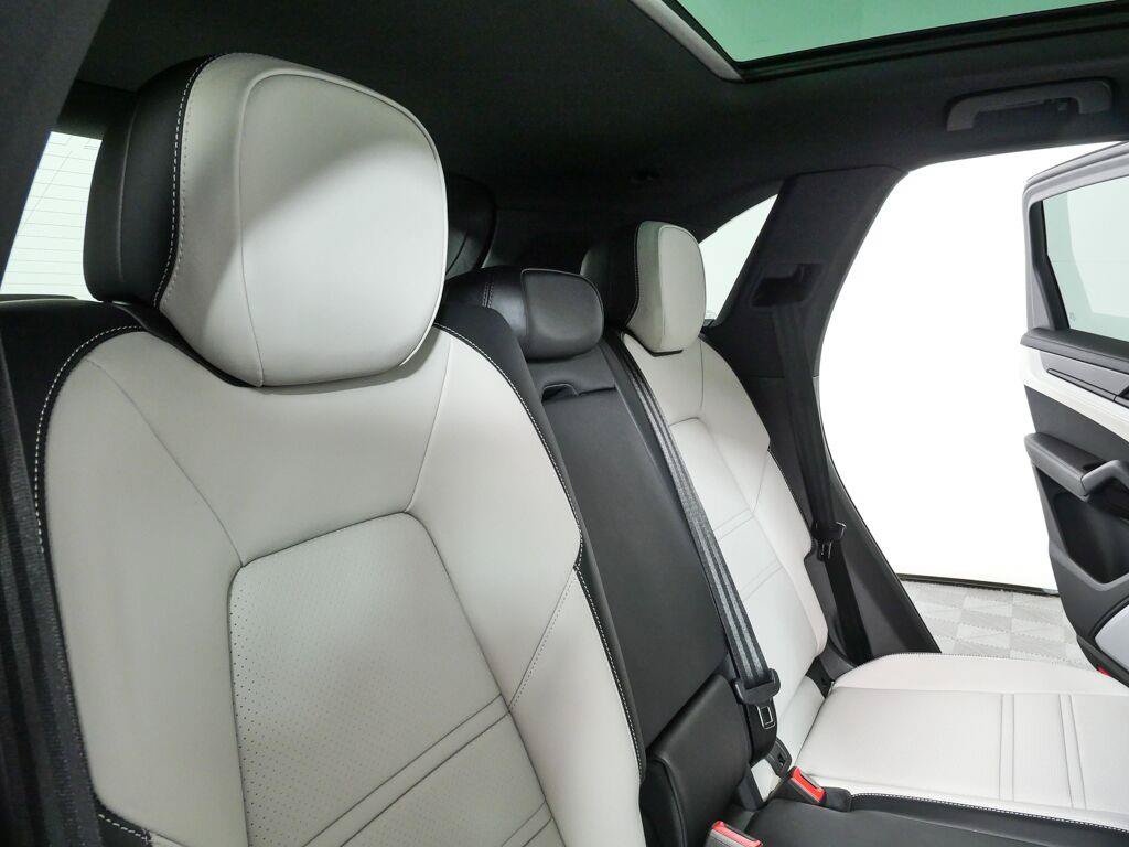 New 2026 Porsche Cayenne AWD/4WD image 23