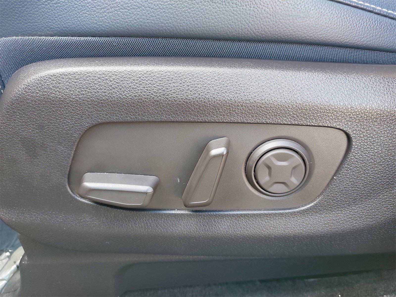 Certified 2025 Kia Carnival SX Prestige image 37