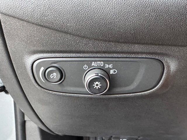 Used 2024 Chevrolet Equinox LT w/ LPO, Floor Liner Package FWD image 28