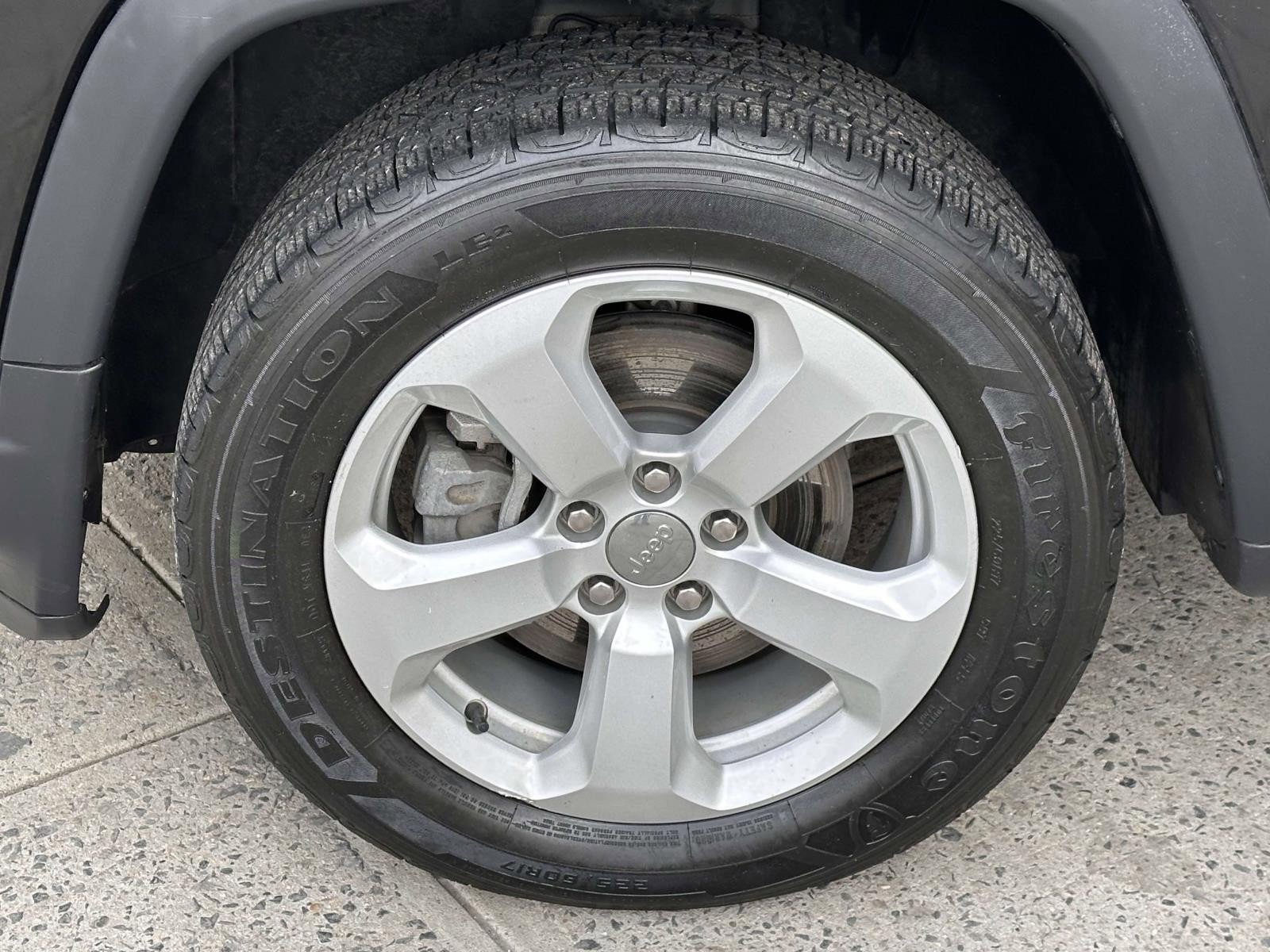 Certified 2019 Jeep Compass Latitude image 12