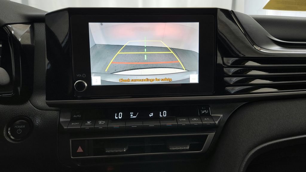 Used 2025 Toyota Camry LE AWD/4WD image 31