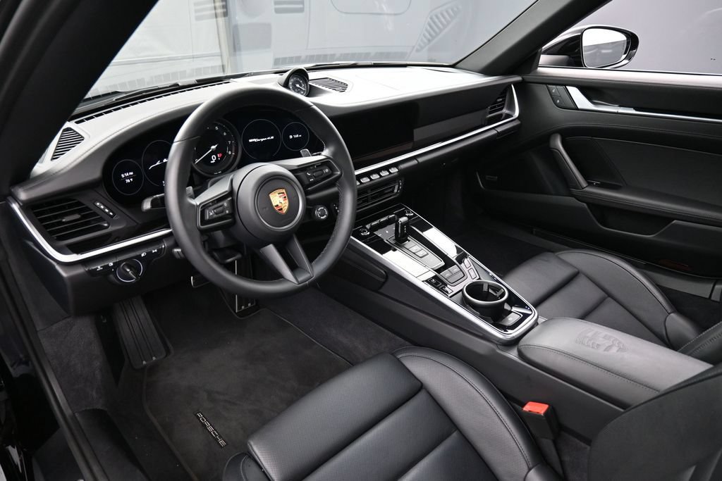 Certified 2024 Porsche 911 Targa 4S AWD/4WD image 4