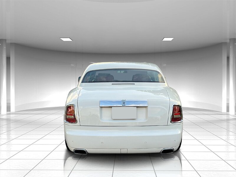 Used 2010 Rolls-Royce Phantom Coupe RWD image 4