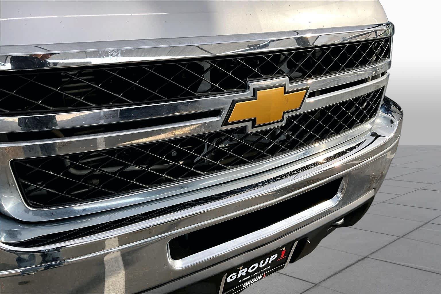 Used 2013 Chevrolet Silverado 3500 LT w/ Interior Plus Package AWD/4WD image 27