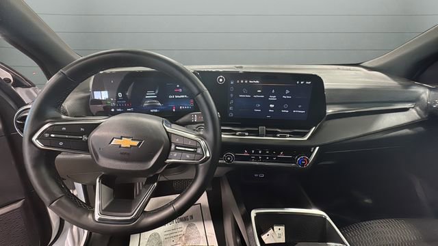 Used 2025 Chevrolet Equinox LT image 46