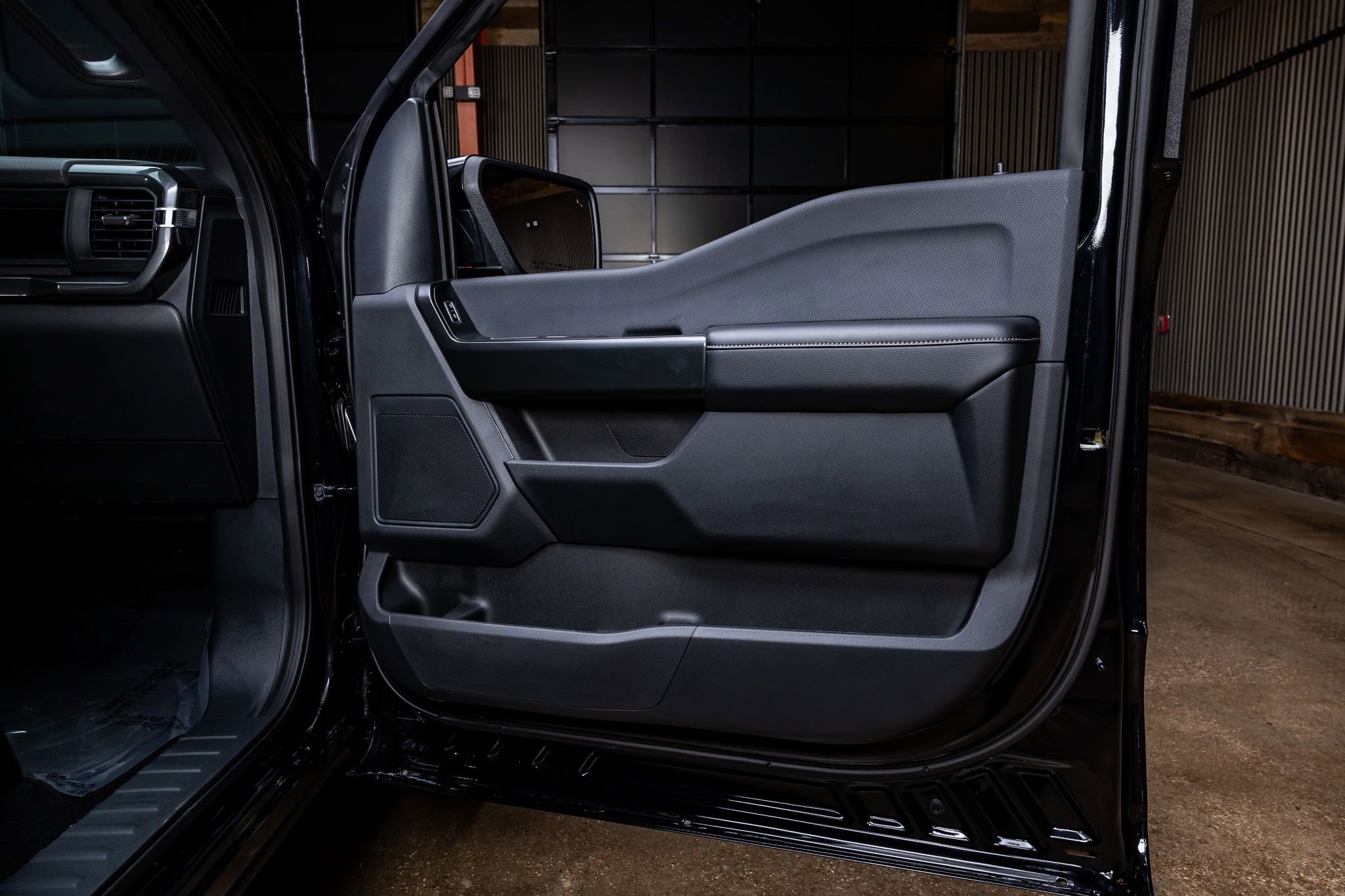 Used 2025 Ford F150 STX w/ Equipment Group 200A image 35