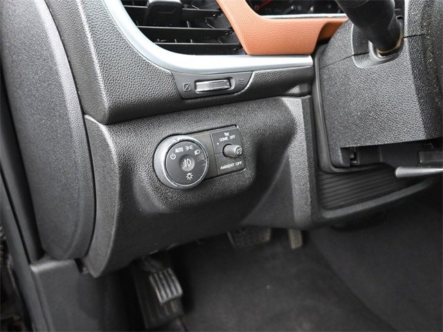 Used 2017 Chevrolet Traverse LT image 21