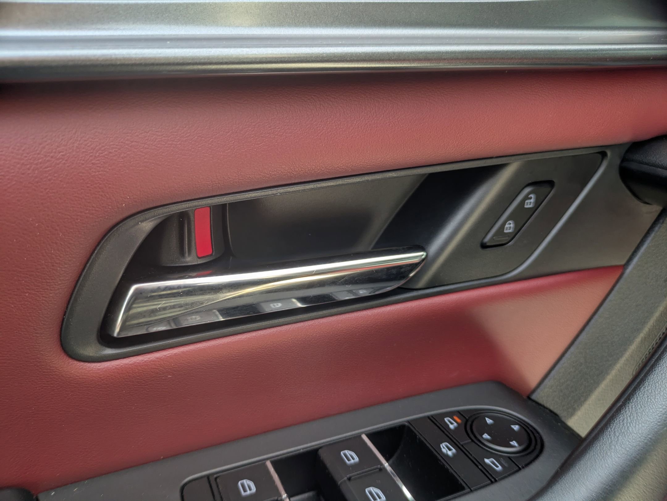 Certified 2025 MAZDA CX-70 Plug-In Hybrid w/ Premium Plus image 15