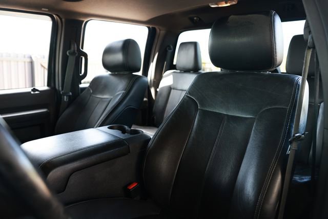 Used 2015 Ford F350 Lariat w/ Chrome Package image 9