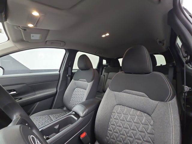 Used 2025 Nissan Kicks SV image 22