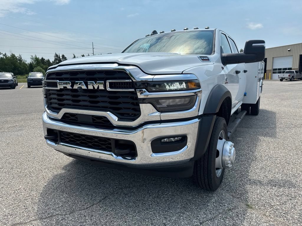 New 2026 RAM 5500 Tradesman AWD/4WD image 5