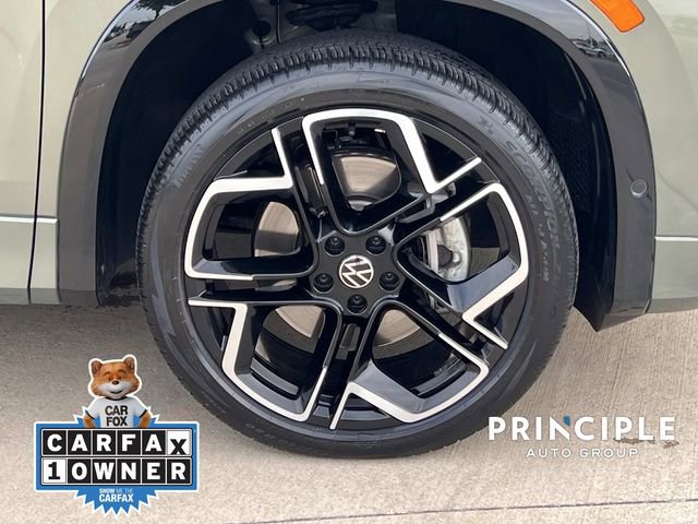 Used 2025 Volkswagen Tiguan SEL R-Line AWD/4WD image 4