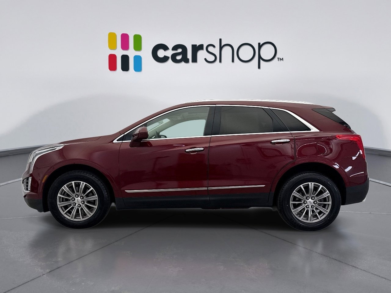 Used 2017 Cadillac XT5 Luxury w/ LPO, Wheel Lock Package image 2