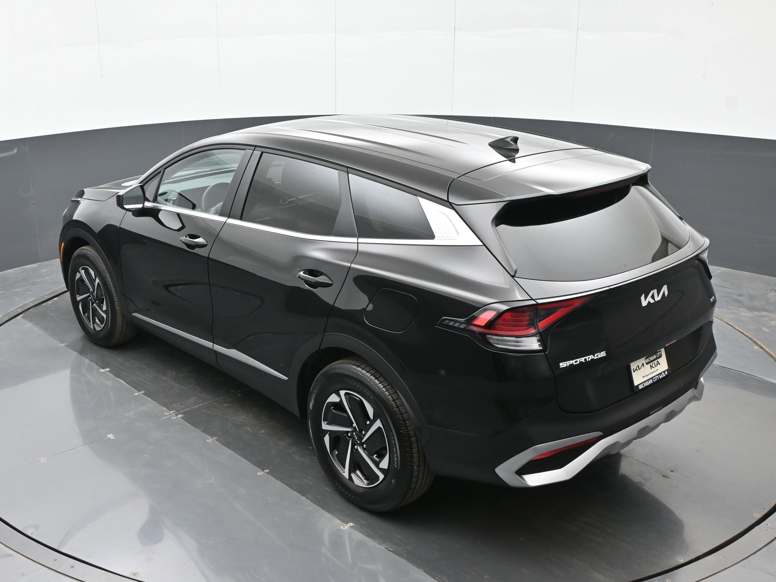 Used 2025 Kia Sportage LX image 26