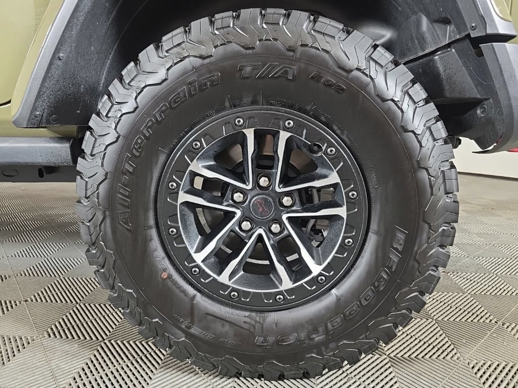 Certified 2025 Jeep Wrangler Unlimited Rubicon AWD/4WD image 13