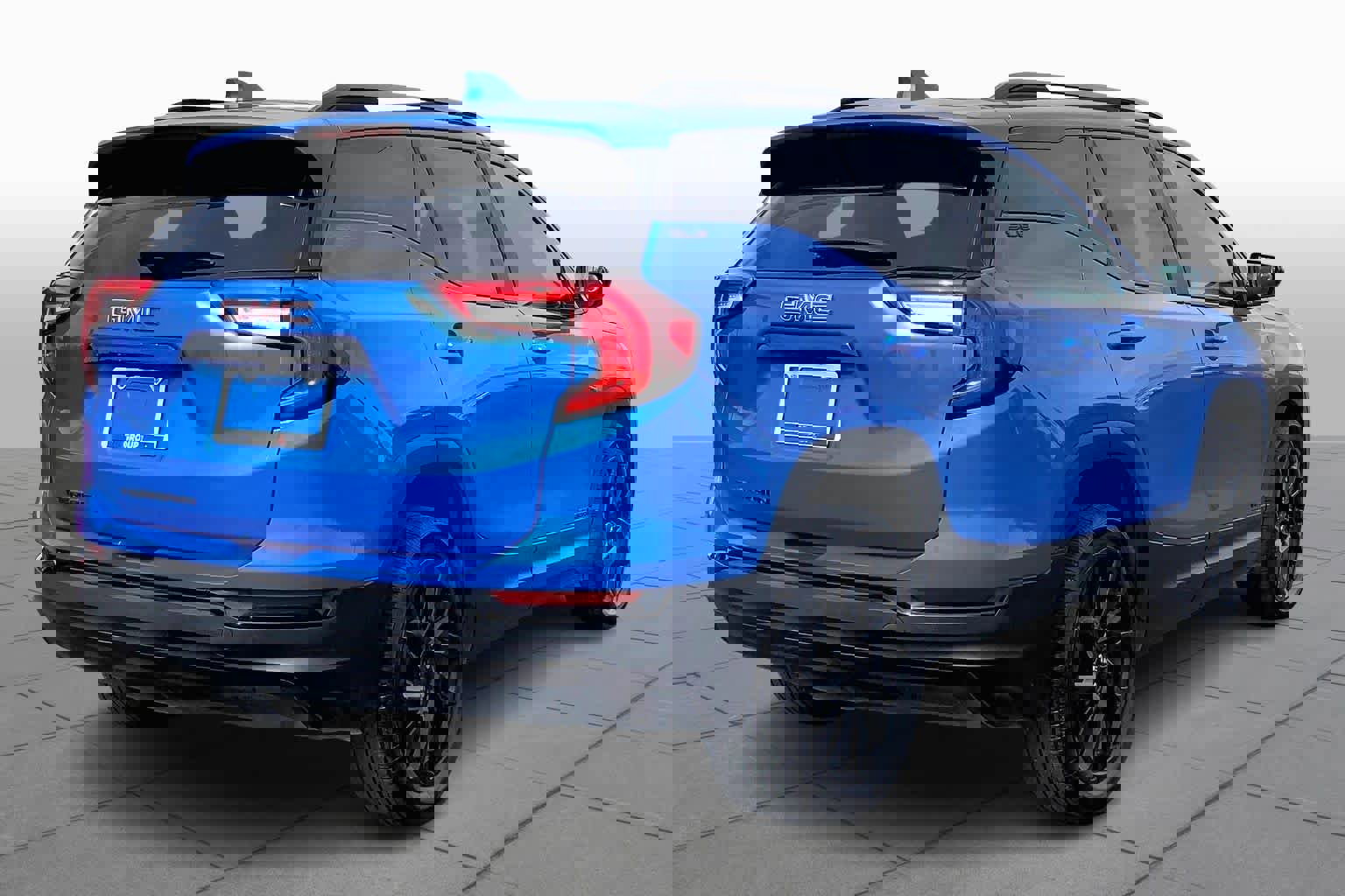 Used 2024 GMC Terrain SLE w/ Elevation Edition image 13