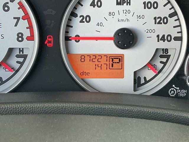 Used 2014 Nissan Frontier PRO-4X image 32