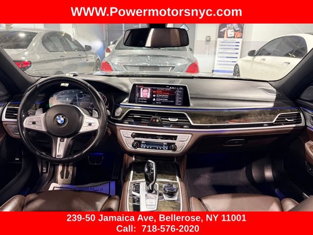 Used 2021 BMW 750i xDrive w/ Executive Package AWD/4WD image 17