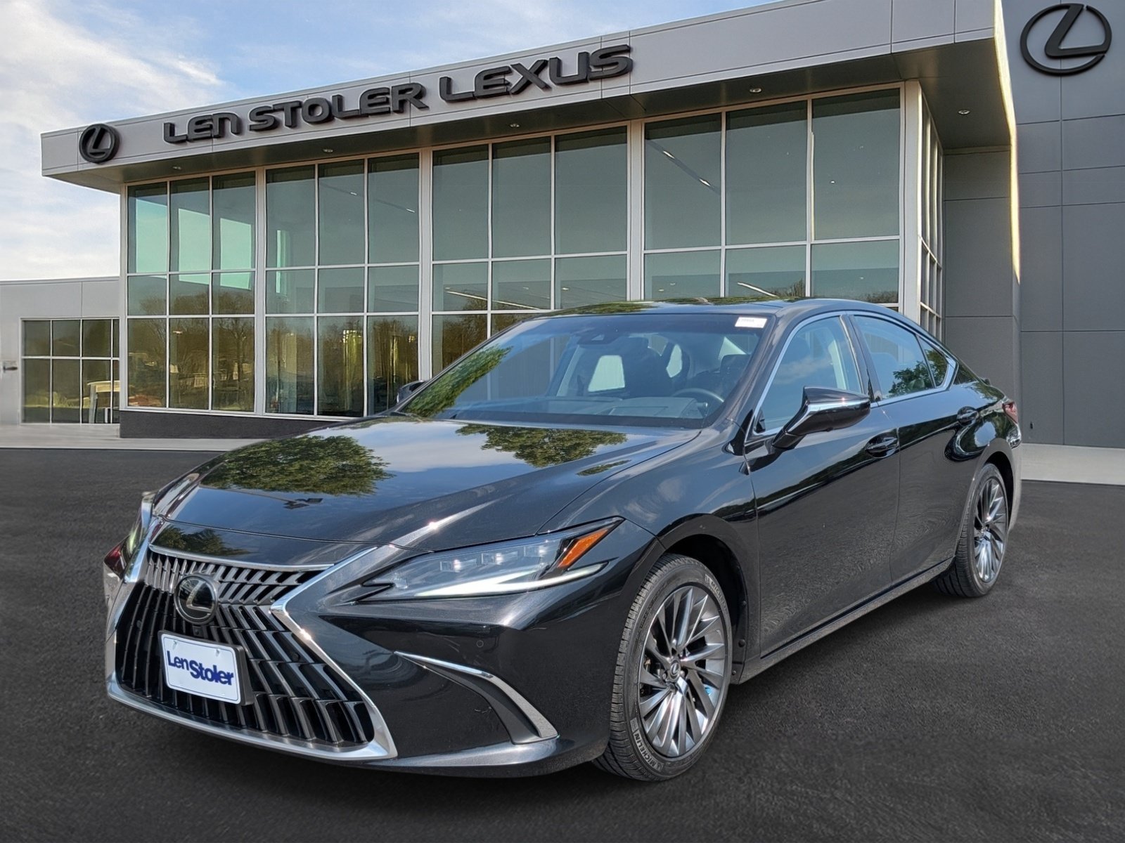 Certified 2024 Lexus ES 350 Ultra Luxury w/ Accessory Package (Z2) FWD image 7