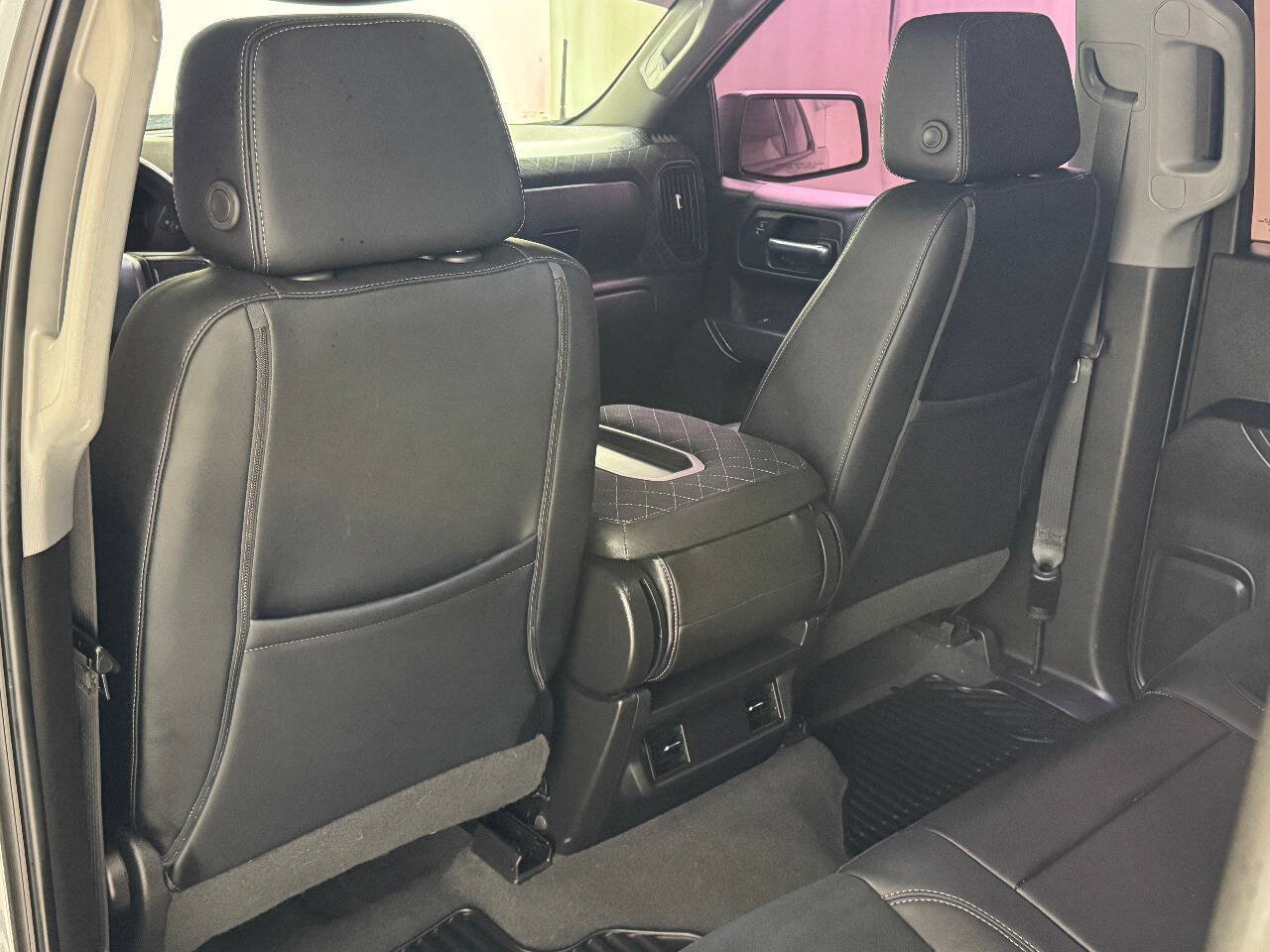 Used 2021 Chevrolet Silverado 1500 Custom w/ LPO, Dark Essentials Package RWD image 29
