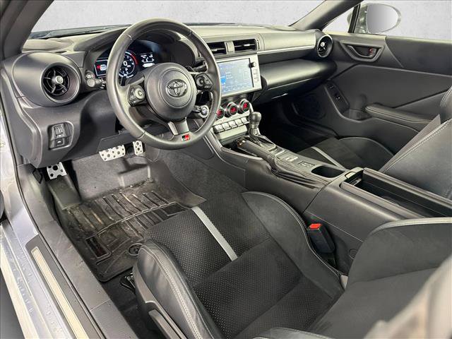 Used 2025 Toyota GR86 Premium RWD image 19