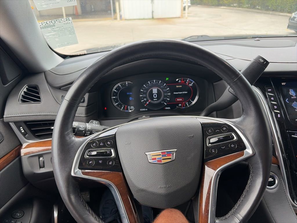 Used 2020 Cadillac Escalade Luxury AWD/4WD image 14