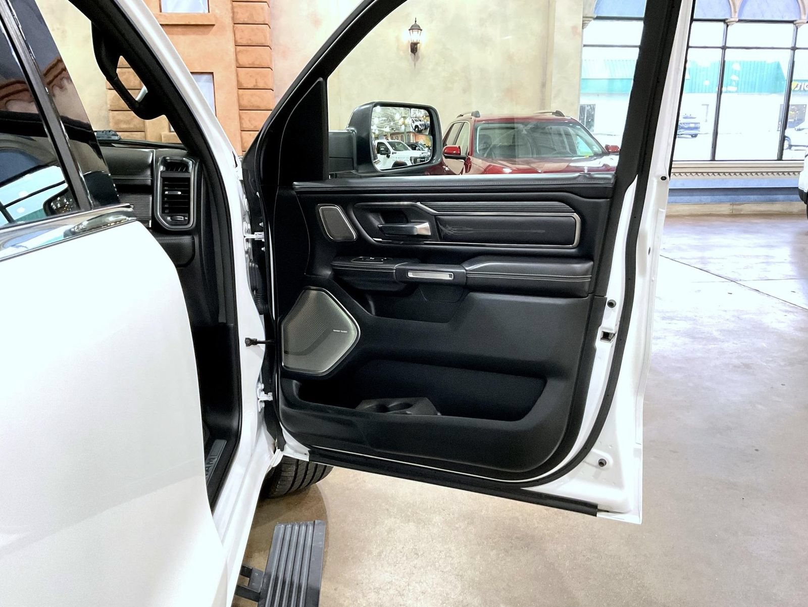 Used 2020 RAM 1500 Limited AWD/4WD image 16