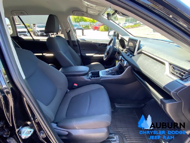 Used 2024 Toyota RAV4 LE AWD/4WD image 13