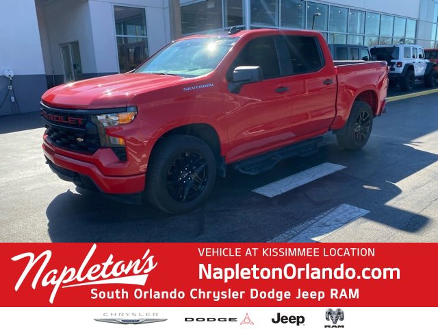 Used 2023 Chevrolet Silverado 1500 Custom image 1