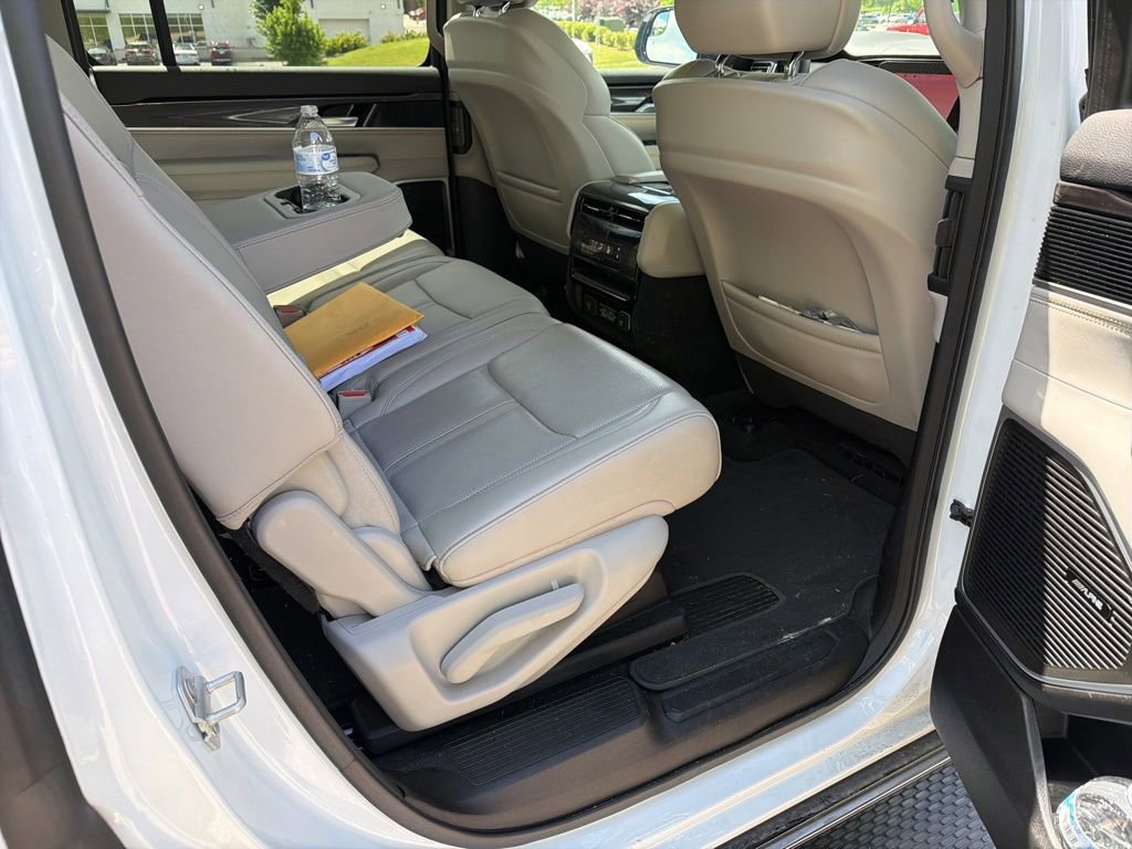 Used 2024 Jeep Wagoneer 2WD w/ Premium Group I image 26