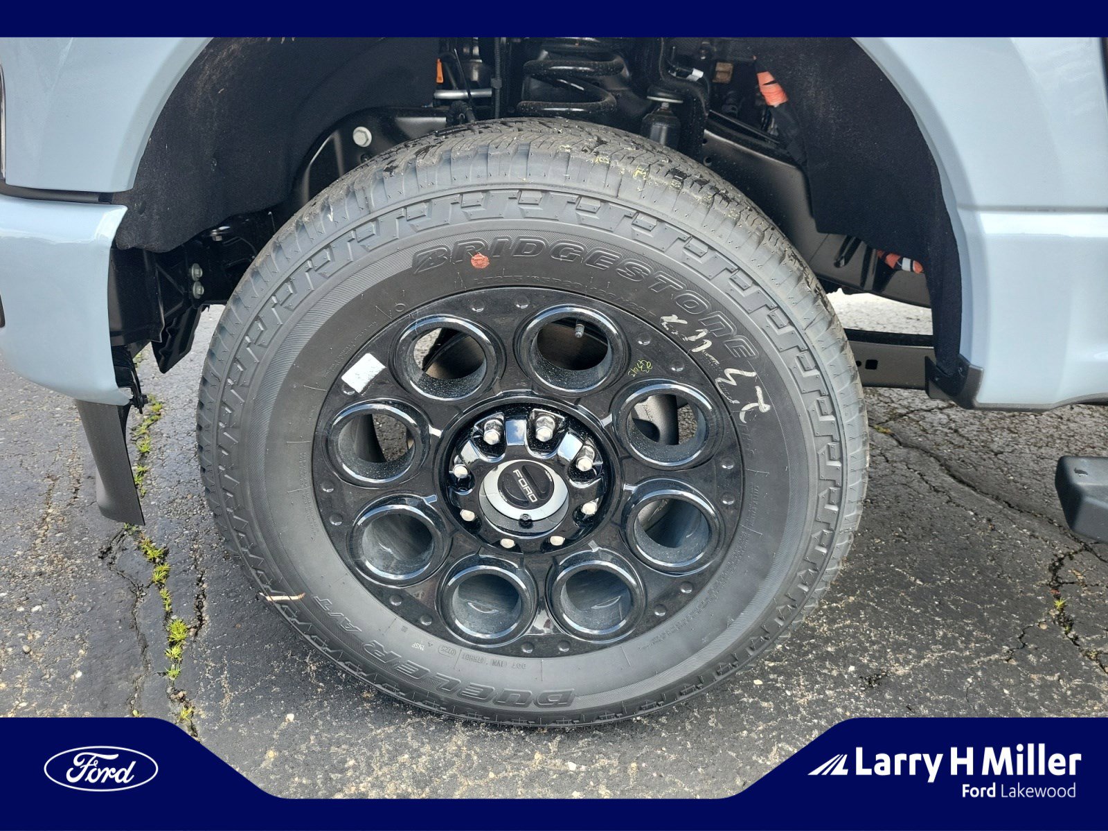 New 2025 Ford F350 Lariat w/ Black Appearance Package image 26