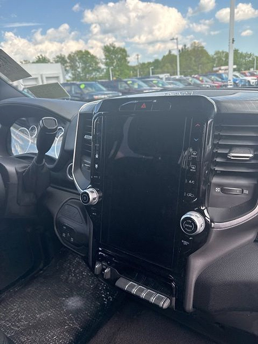 Used 2025 RAM 2500 Big Horn AWD/4WD image 14
